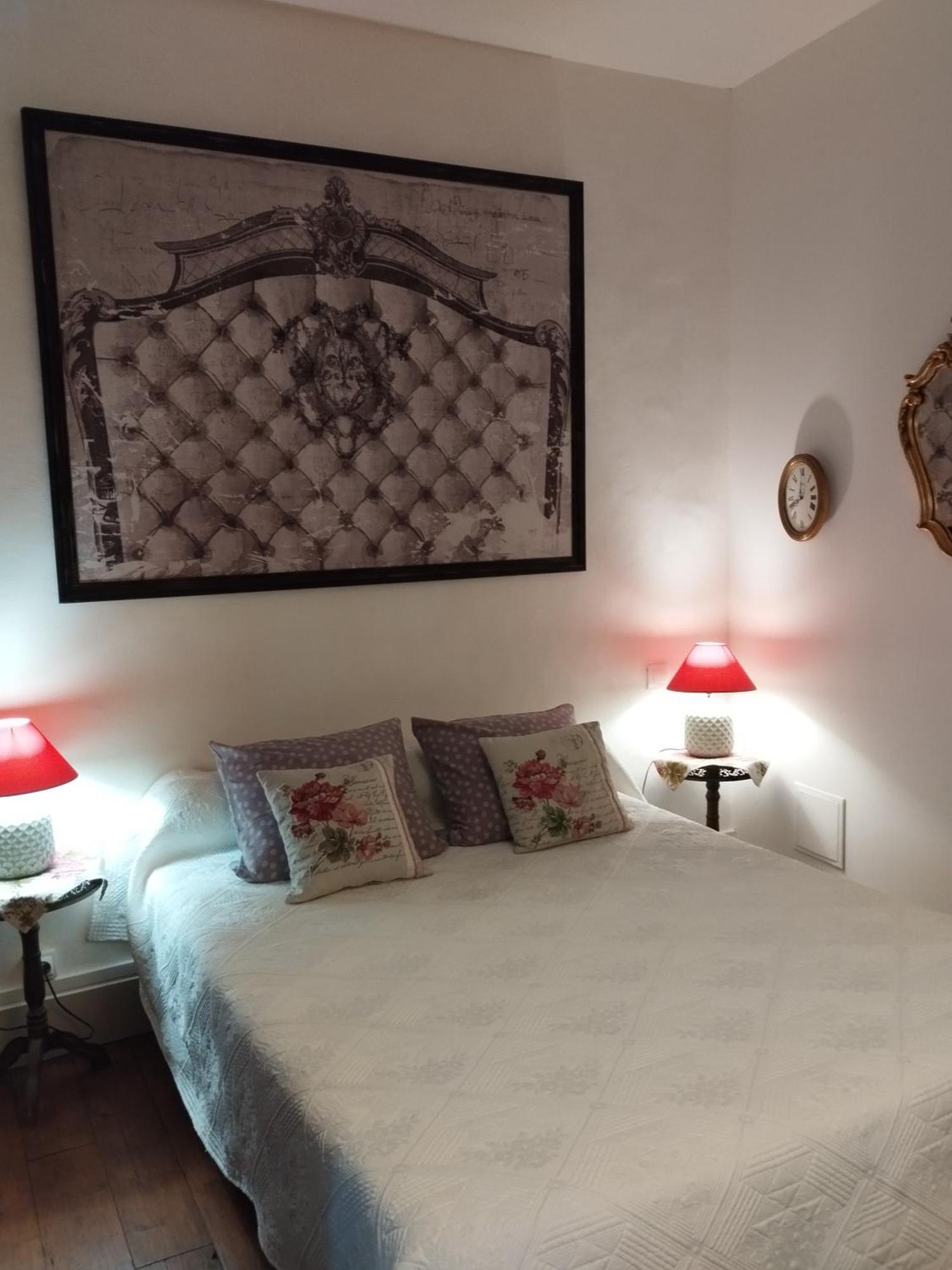 Le Logis De Saint Cyr Aparthotel Исудун Екстериор снимка